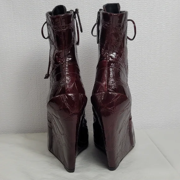 Alaia Calzature Donna Croco Burgundy Patent Leather Ankle Wedge Boots Size 37.5